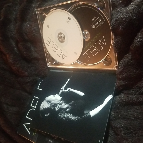 Adele 2pack DVD collection - Picture 10 of 15